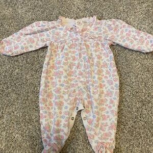 Kissy Kissy floral sleeper